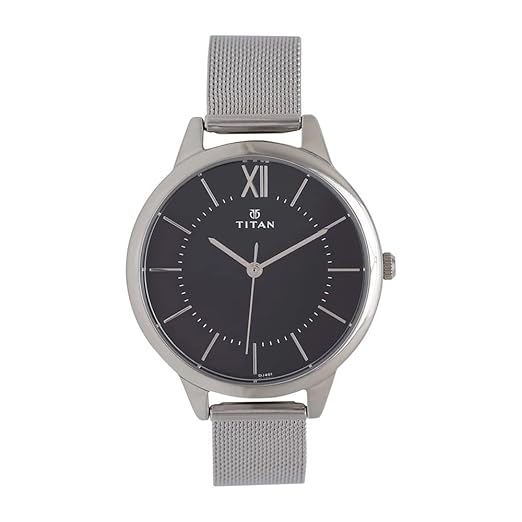 "Best men and women watches under ₹3000 – stylish silver dial analog wristwatch with metal strap"
